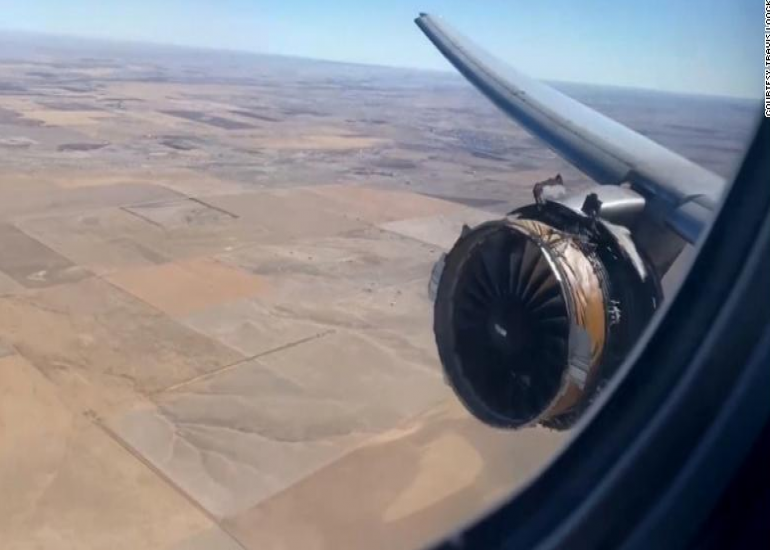 How United Airlines passengers reacted when the plane's engine exploded midair