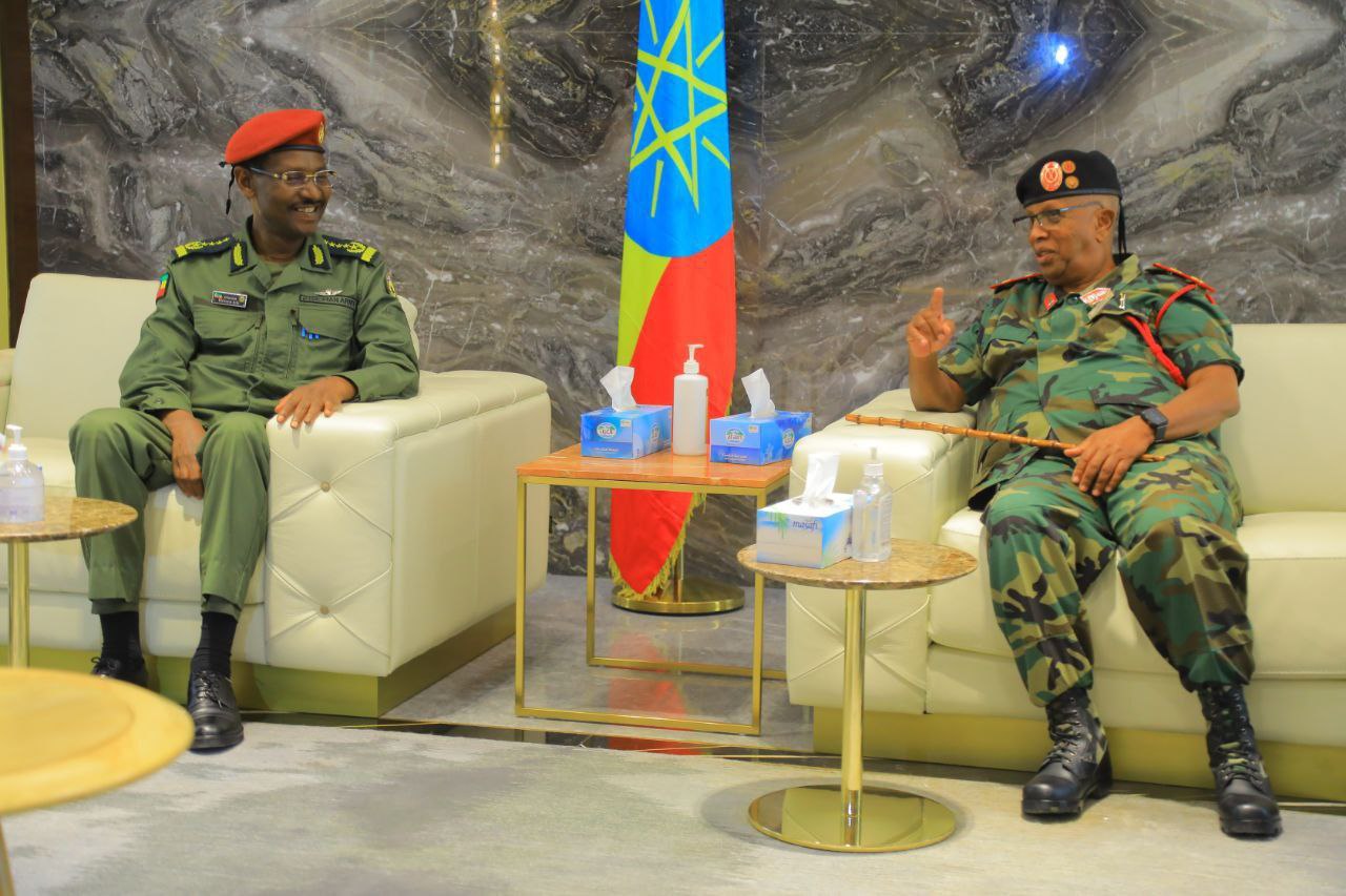 Ethiopian Army Chief of Staff Meets with Somaliland Counterpart on Military Cooperation