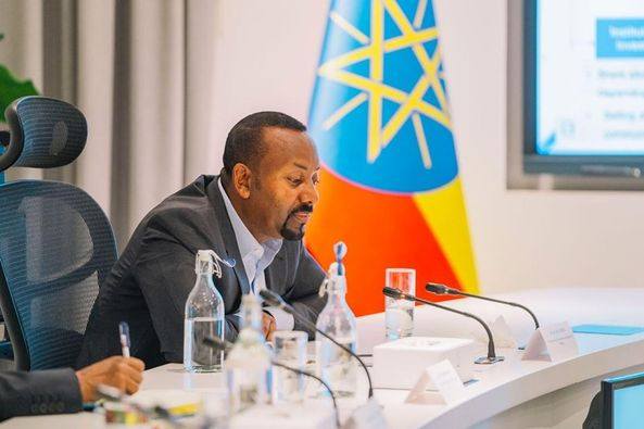 PM Abiy Holds Discussion with Ethiopian Investment Holdings Board