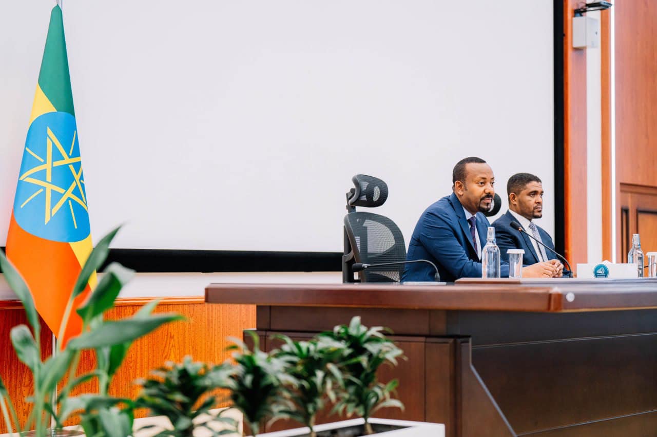 PM Abiy Holds Discussions with Representatives of Oromia Region