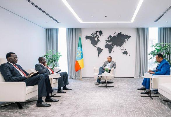 PM Abiy Meets, Confers with South Sudanese General