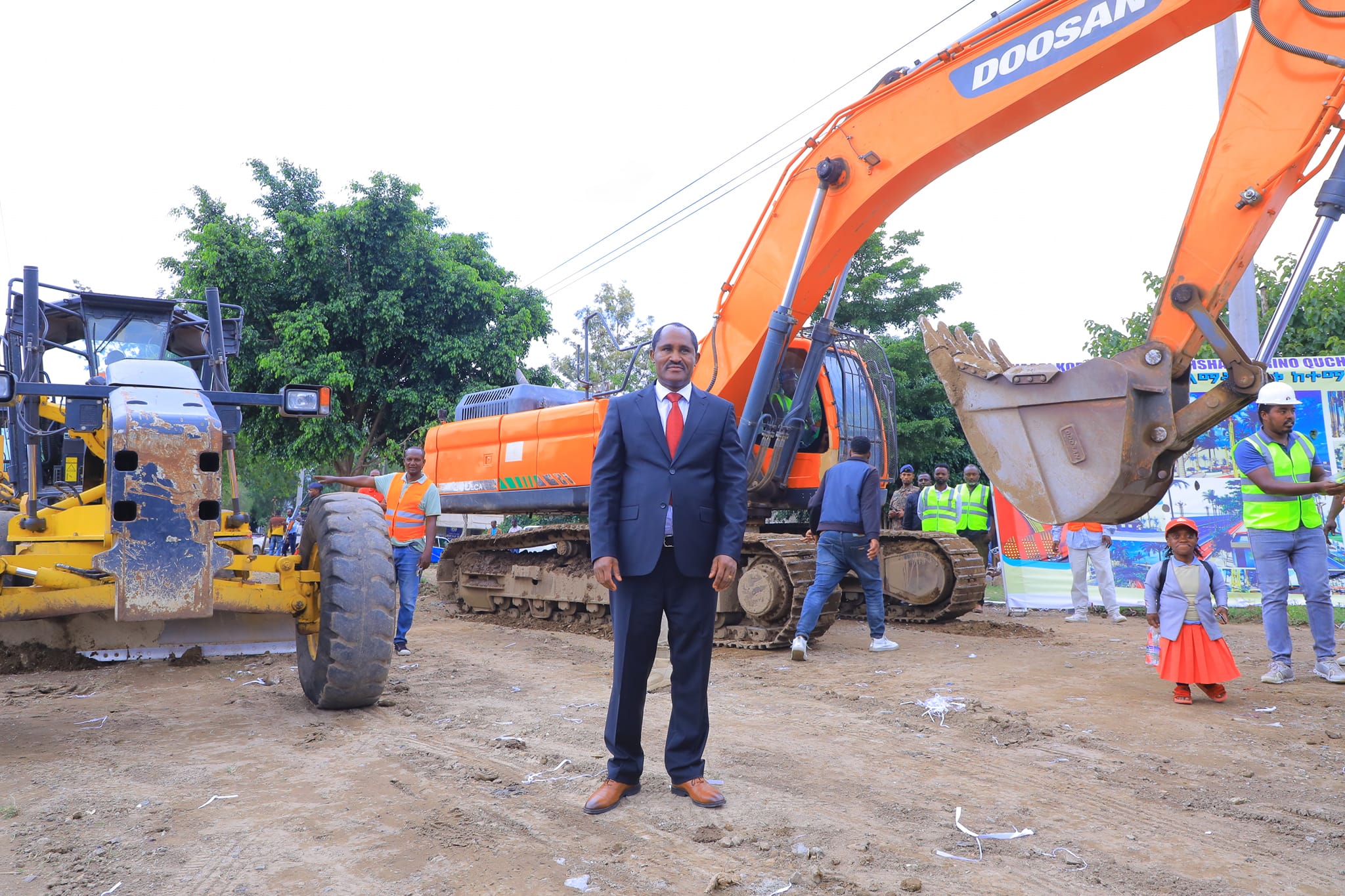 ርዕሰ መስተዳድር ደስታ ሌዳሞ በሀዋሳ ከተማ የኮሪደር ልማት ስራን አስጀመሩ